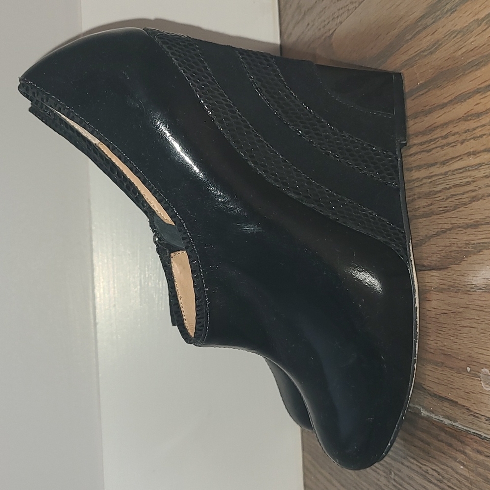 Black Platform Shoes Suede and glossy lacquer